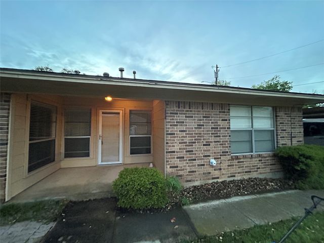 1302 Crescent Street, Denton, TX 76201