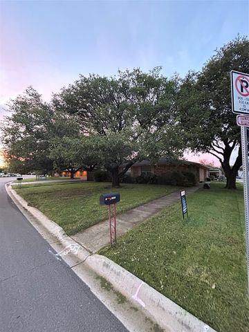 1302 Crescent Street, Denton, TX 76201