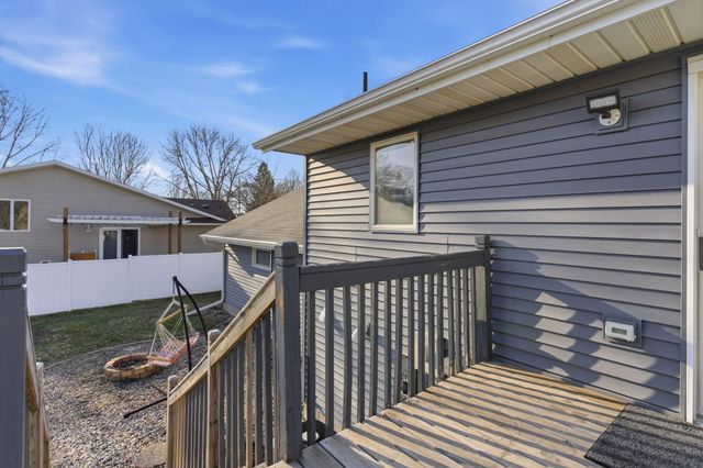809 25th Avenue SW, Willmar, MN 56201