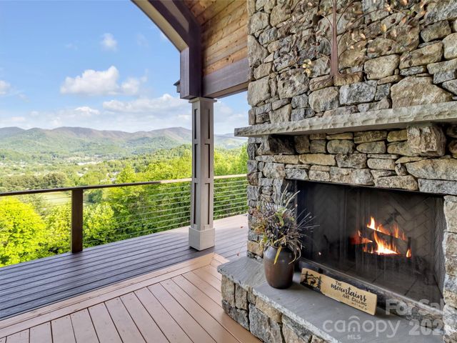149 Cardinal Lane, Waynesville, NC 28786