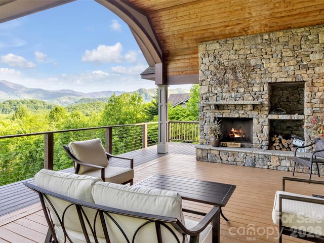 149 Cardinal Lane, Waynesville, NC 28786