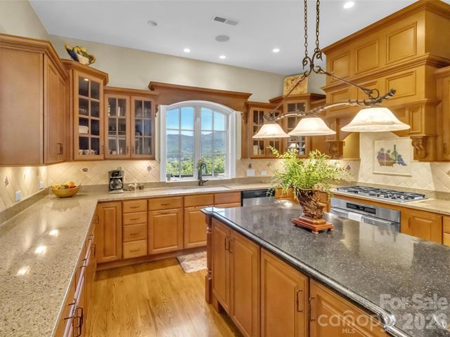 149 Cardinal Lane, Waynesville, NC 28786