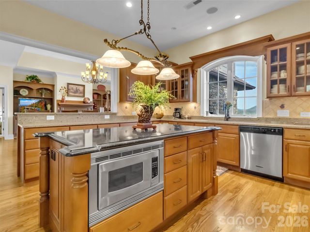149 Cardinal Lane, Waynesville, NC 28786
