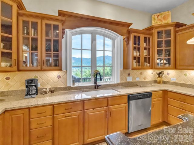 149 Cardinal Lane, Waynesville, NC 28786