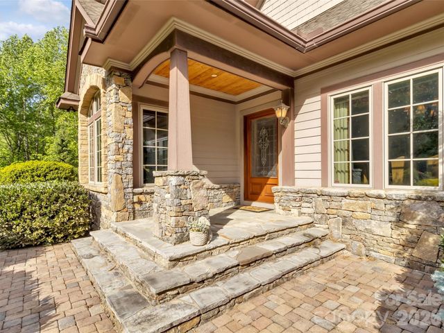 149 Cardinal Lane, Waynesville, NC 28786