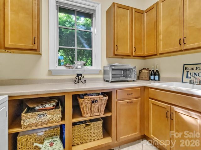 149 Cardinal Lane, Waynesville, NC 28786