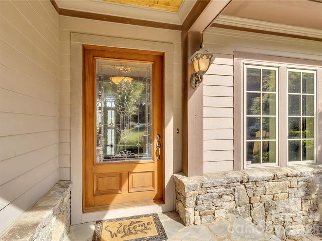 149 Cardinal Lane, Waynesville, NC 28786