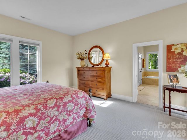 149 Cardinal Lane, Waynesville, NC 28786