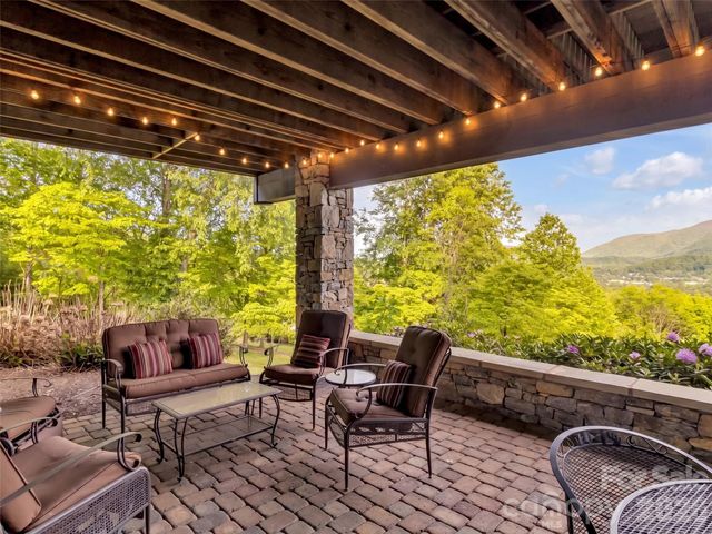 149 Cardinal Lane, Waynesville, NC 28786