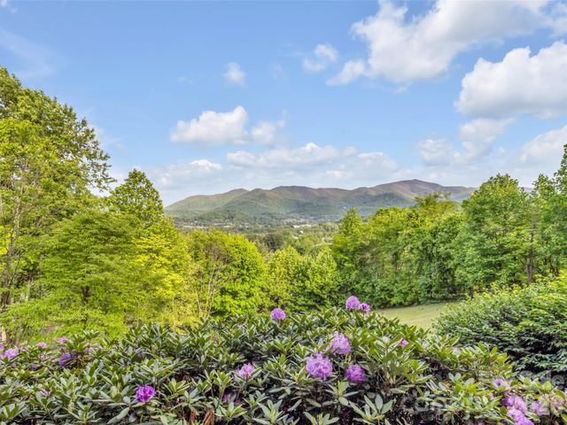 149 Cardinal Lane, Waynesville, NC 28786