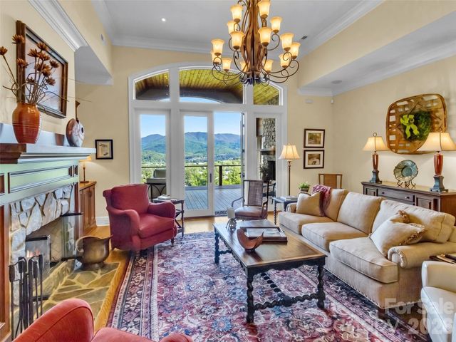 149 Cardinal Lane, Waynesville, NC 28786