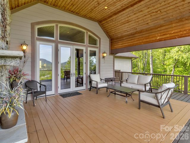 149 Cardinal Lane, Waynesville, NC 28786