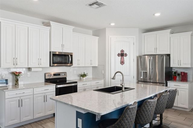 17422 BLAZING STAR CIRCLE, Clermont, FL 34714