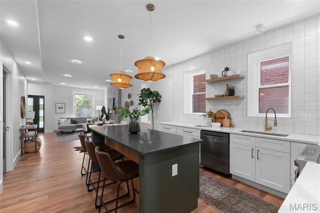 4675 Tennessee Avenue, St Louis, MO 63111