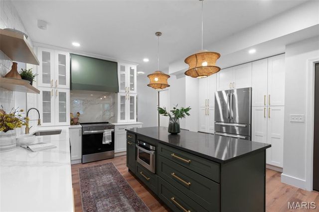 4675 Tennessee Avenue, St Louis, MO 63111