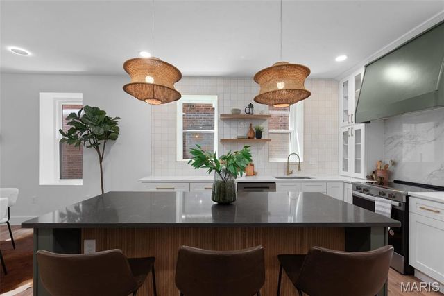 4675 Tennessee Avenue, St Louis, MO 63111