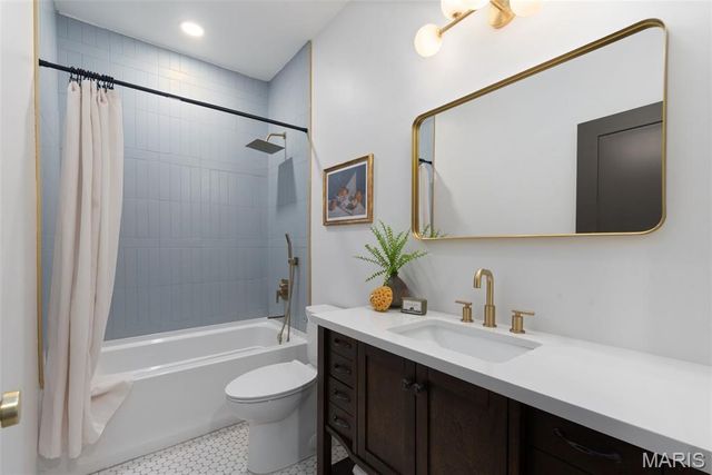 4675 Tennessee Avenue, St Louis, MO 63111