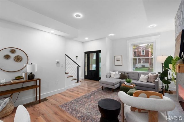 4675 Tennessee Avenue, St Louis, MO 63111