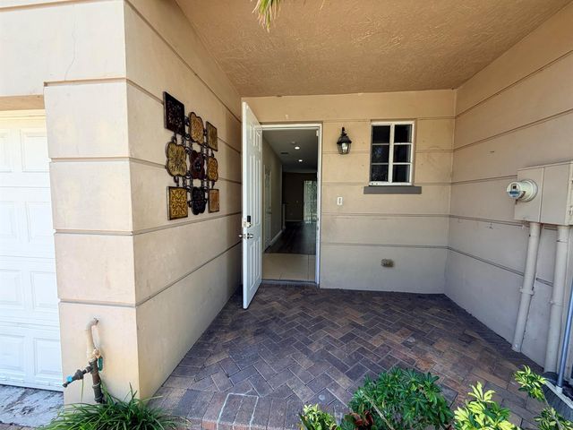 969 Tortuga Lane, Riviera Beach, FL 33404