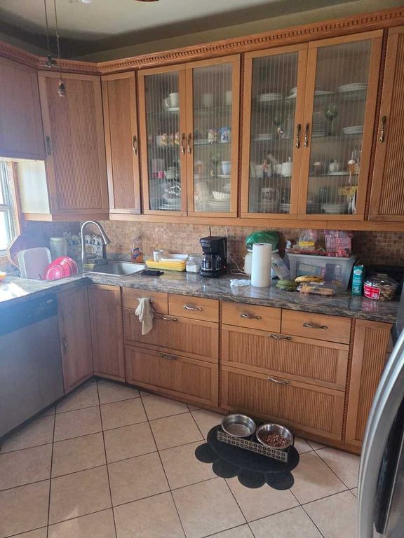 Image 15 of property listing at 1833 N Tripp Avenue, Chicago, IL 60639