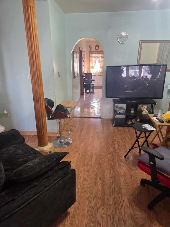 Image 18 of property listing at 1833 N Tripp Avenue, Chicago, IL 60639