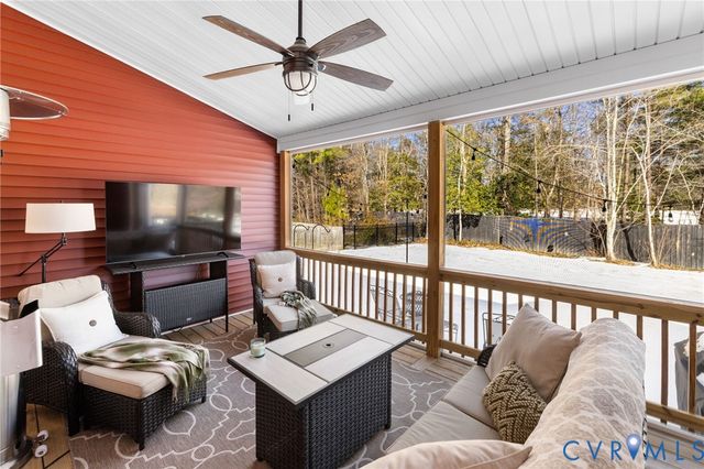 3701 Graythorne Dr, Midlothian, VA 23112