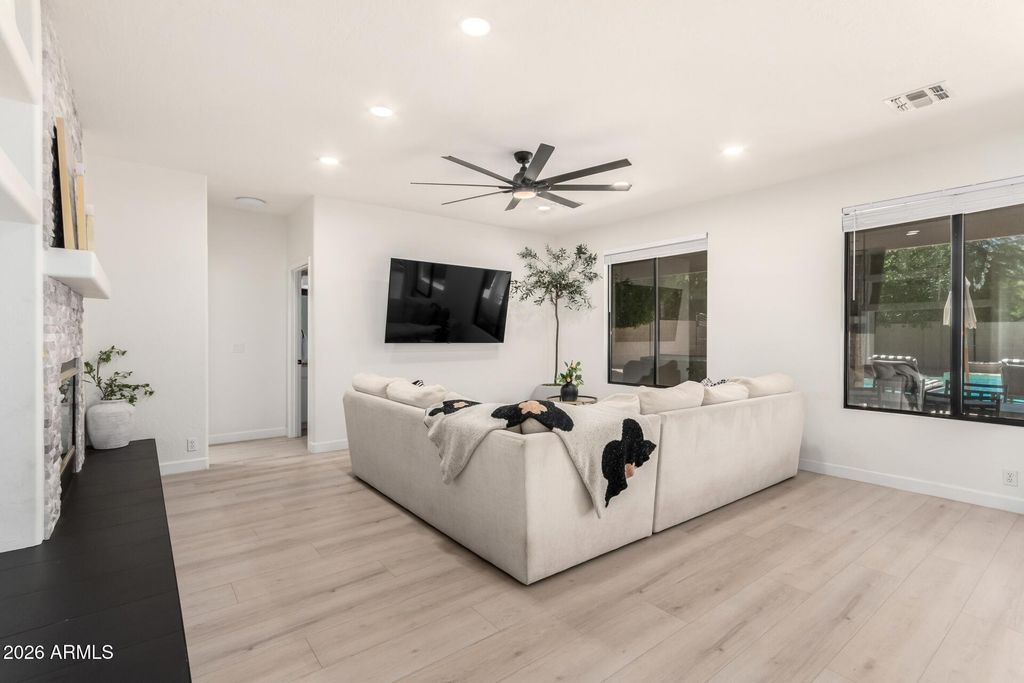 4025 E PASO Trail, Phoenix, AZ 85050 — photo 4