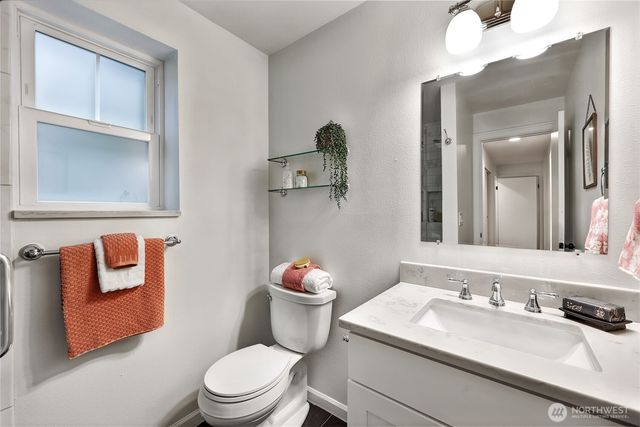 318 NE 59th Street, Seattle, WA 98105