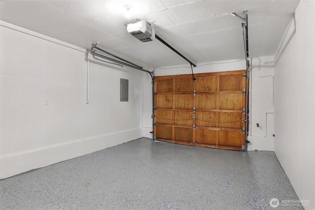 318 NE 59th Street, Seattle, WA 98105