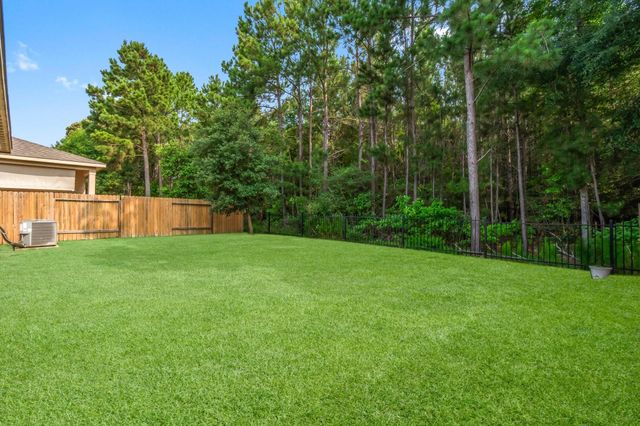 7643 Glaber Leaf Road, Conroe, TX 77304