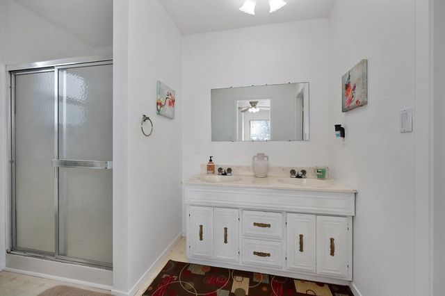 10825 Walnutwood Way, Rancho Cordova, CA 95670