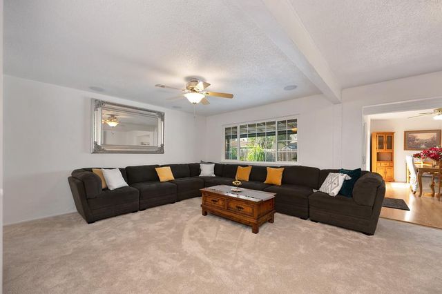 10825 Walnutwood Way, Rancho Cordova, CA 95670