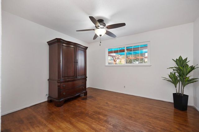 10825 Walnutwood Way, Rancho Cordova, CA 95670