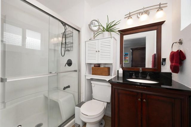 10825 Walnutwood Way, Rancho Cordova, CA 95670