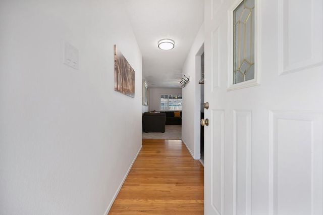 10825 Walnutwood Way, Rancho Cordova, CA 95670