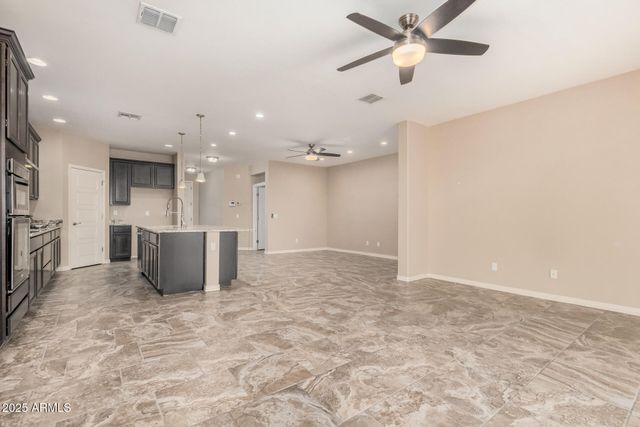 25710 N CINCH Drive, Peoria, AZ 85383