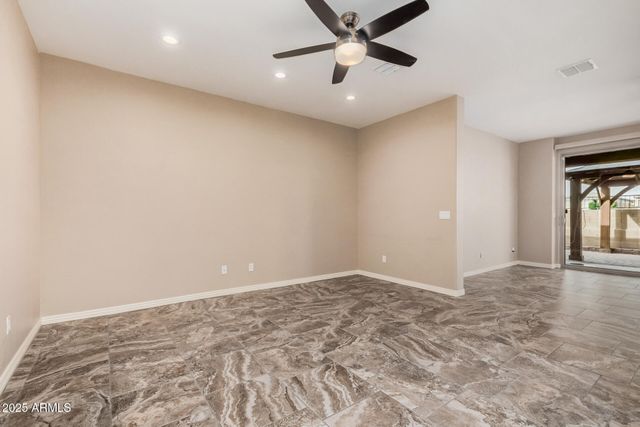 25710 N CINCH Drive, Peoria, AZ 85383