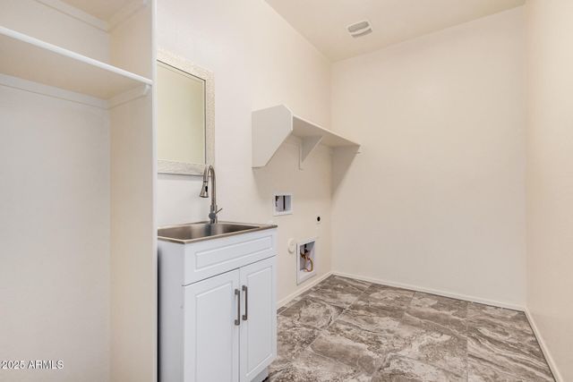 25710 N CINCH Drive, Peoria, AZ 85383