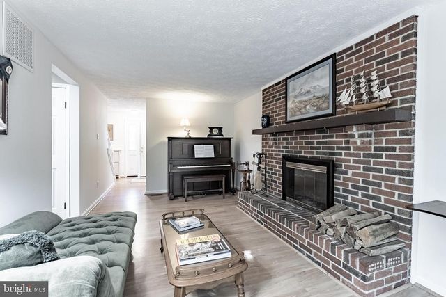 8131 WINTER BLUE CT, Springfield, VA 22153