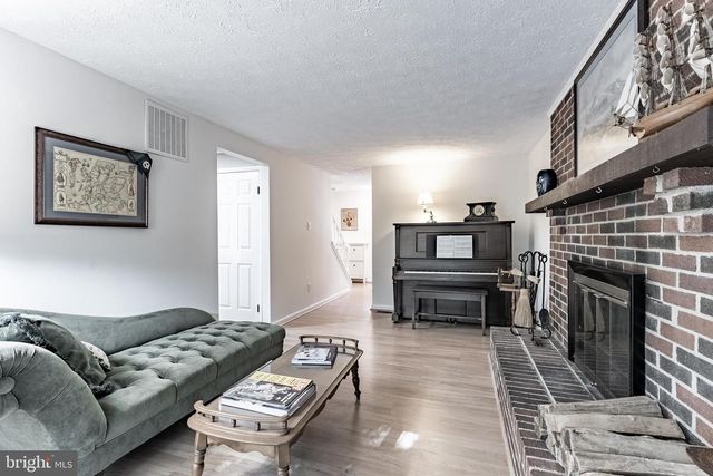 8131 WINTER BLUE CT, Springfield, VA 22153