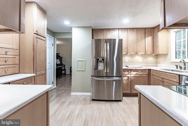 8131 WINTER BLUE CT, Springfield, VA 22153