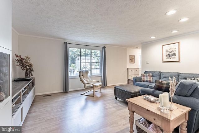 8131 WINTER BLUE CT, Springfield, VA 22153