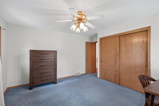 5133 Meadow Ridge, Edina, MN 55439
