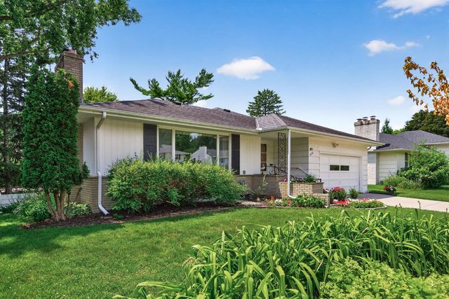 5133 Meadow Ridge, Edina, MN 55439