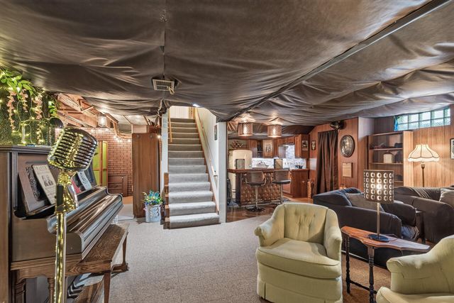 5133 Meadow Ridge, Edina, MN 55439