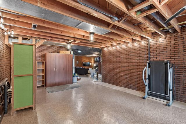 5133 Meadow Ridge, Edina, MN 55439
