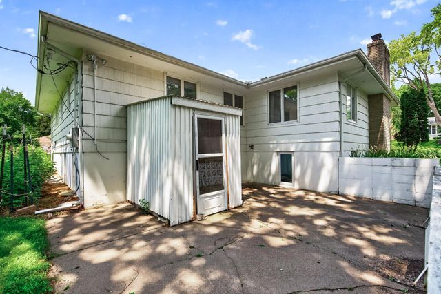 5133 Meadow Ridge, Edina, MN 55439