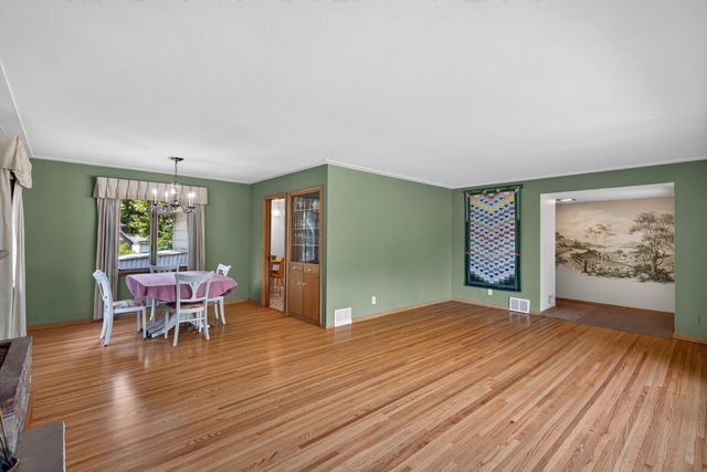5133 Meadow Ridge, Edina, MN 55439