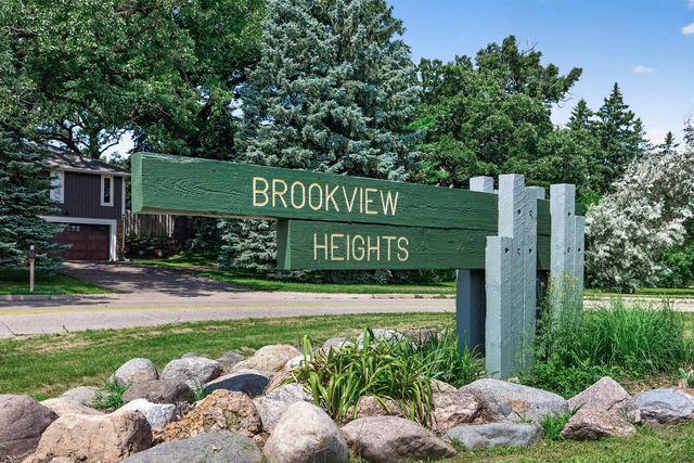 5133 Meadow Ridge, Edina, MN 55439