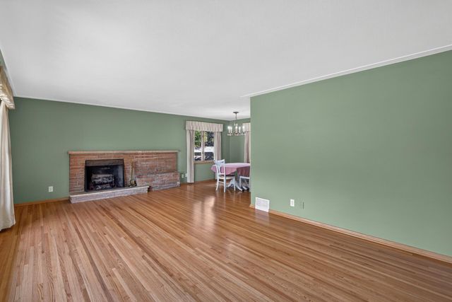 5133 Meadow Ridge, Edina, MN 55439
